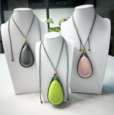 Thời lượng pin 21 giờ Bộ lọc không khí có thể mang theo để bảo vệ chất gây dị ứng 96 * 56 * 33mm